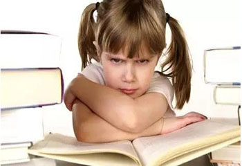 少儿英语家庭教育分享 如何治好孩子的“厌读症”？